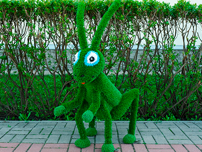 Топиари кузнечик Рики - газон Eco